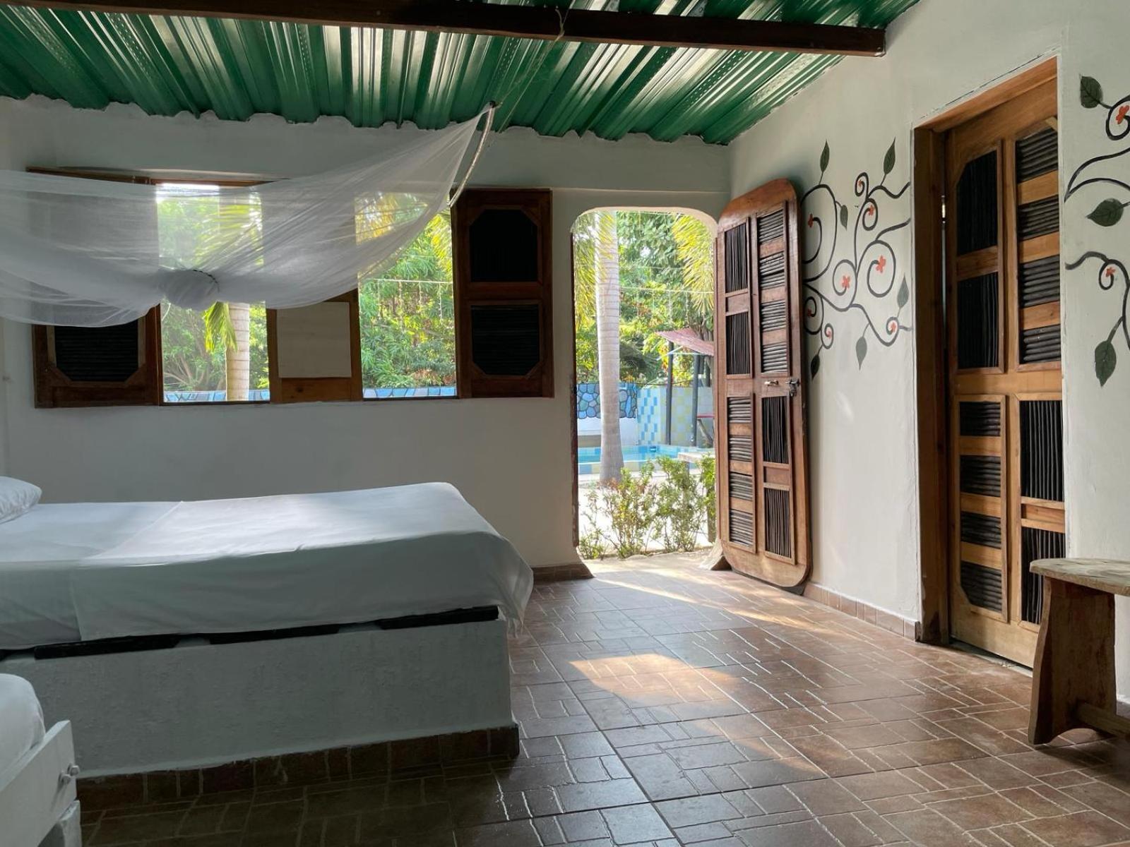 Hostal Luz De Luna 帕洛米诺 外观 照片